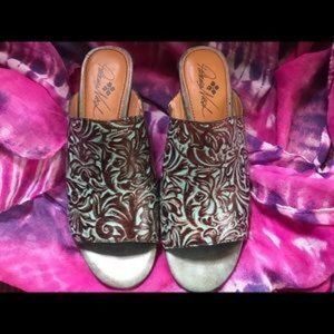 Patricia Nash Shelli slides in Turquoise Tooled